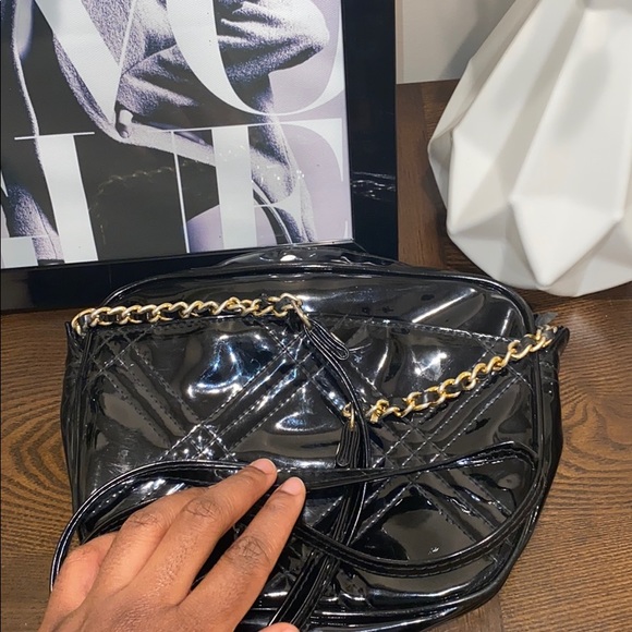 Glossy faux leather bag - Picture 6 of 15